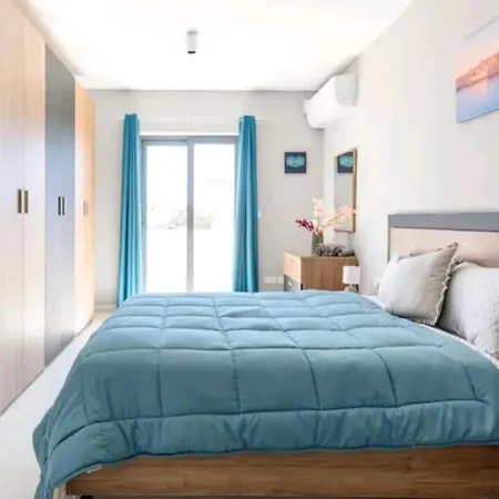 Stylish 3bed Penthouse Close To The Blue Grotto Apartment
