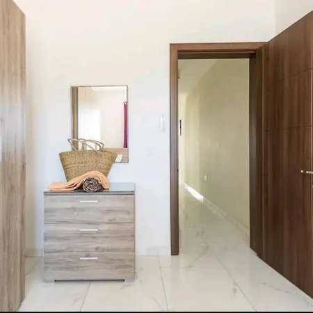 Stylish 3bed Penthouse Close To The Blue Grotto
